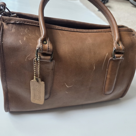 Classic Tan Leather Men's Bag - Picture 5 of 7